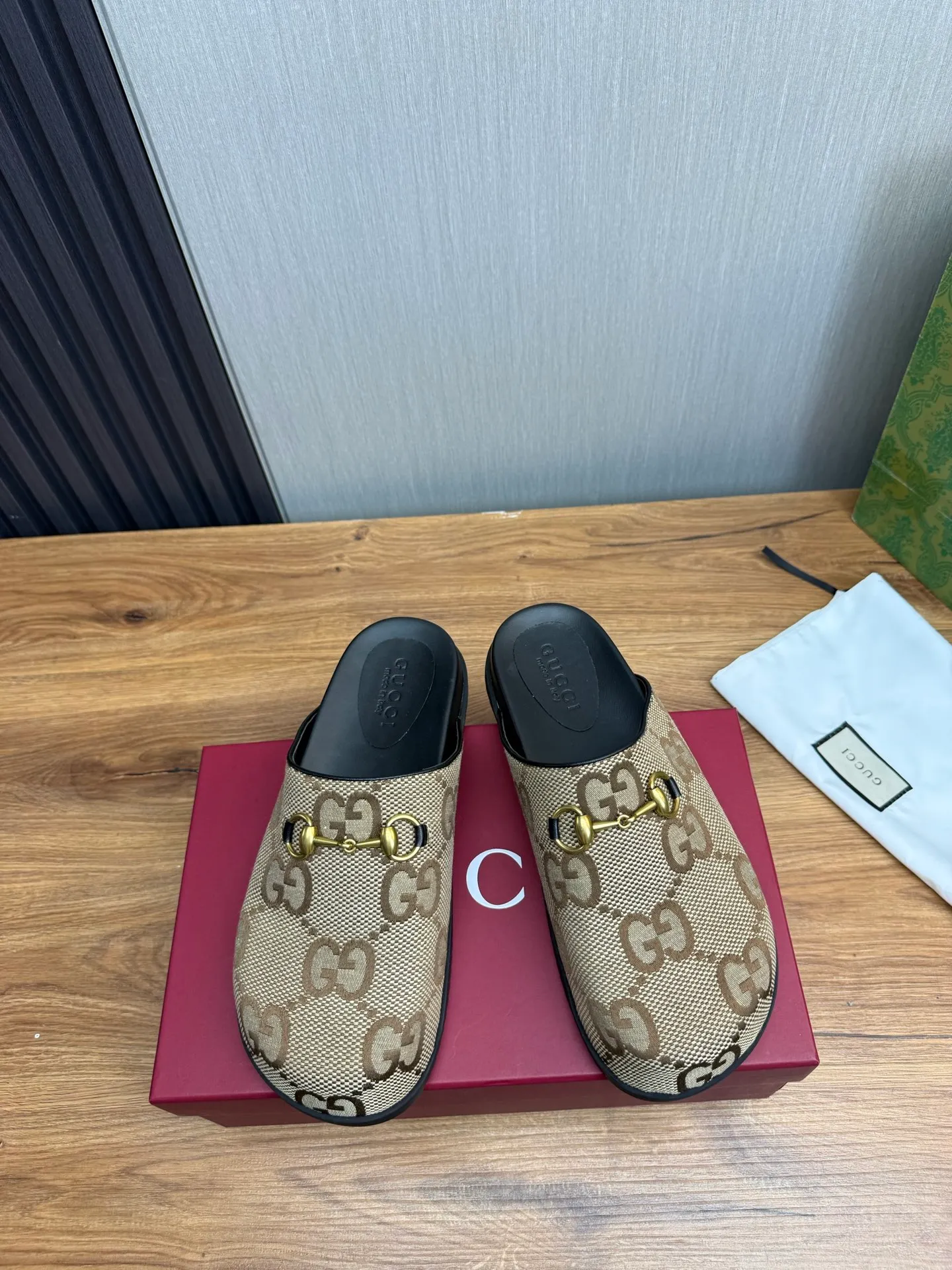 Men's men's shoes💰Pili 400💰Maoli 440💰 ＧＵＣＣＩGucci. Popular couple slippers hot sale🩷💚 🩴Official website one to one production 35-45 size 45 46 🉑️Customized!